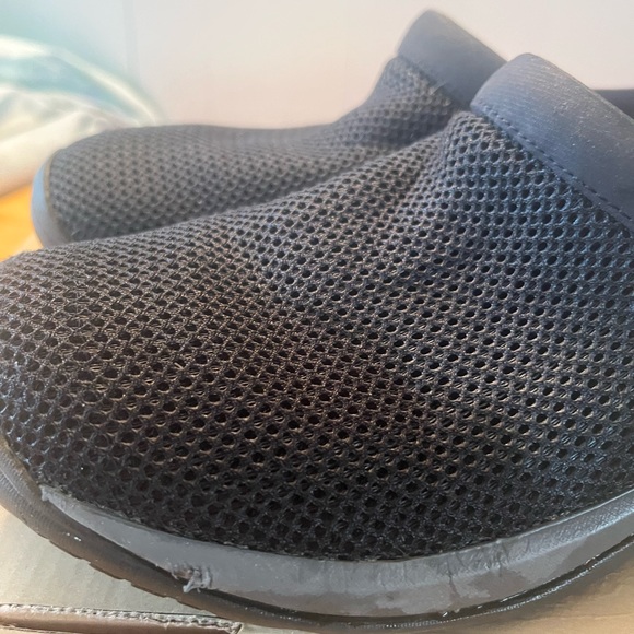 Merrell ladies slip on mesh clogs size 9.5 navy - Picture 3 of 4